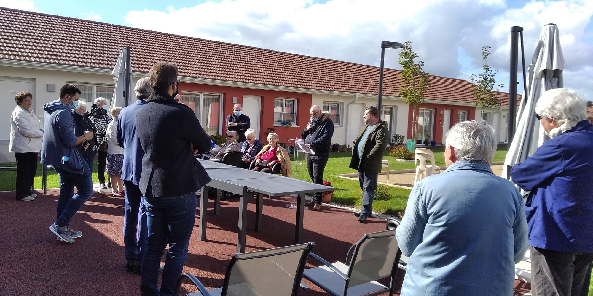 Inauguration du b&eacute;guinage le Val d'Or &agrave; Paray-le-Monial
